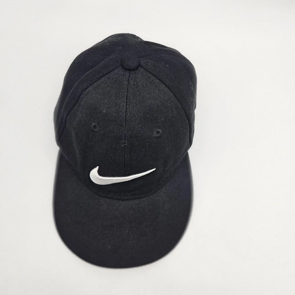 Nike Hat Cap Strap Back Youth One Size Black White Baseball Embroidered Swoosh